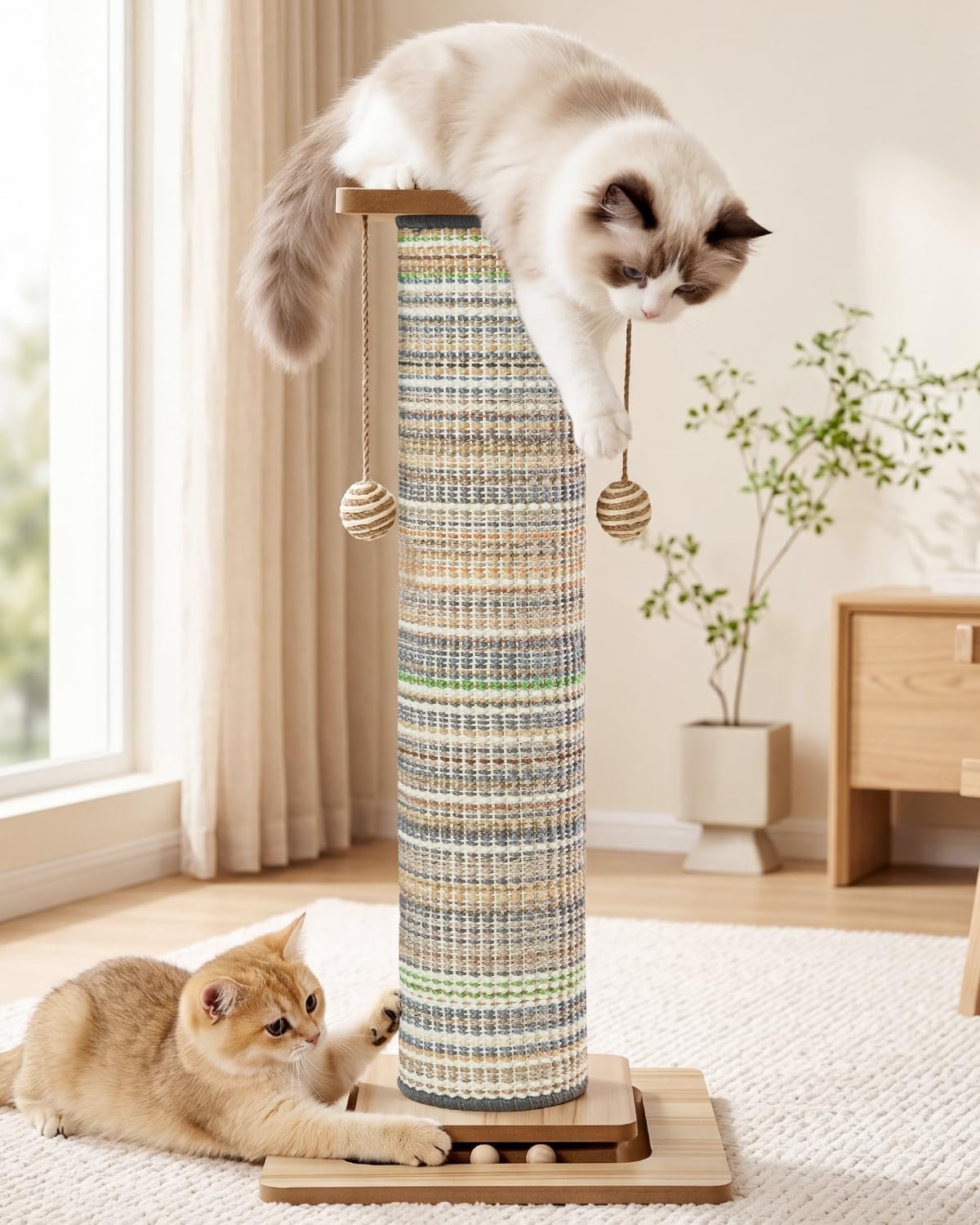 Odoland 31″ Tall Large Cat Scratching Post with Replaceable Scratcher Pad