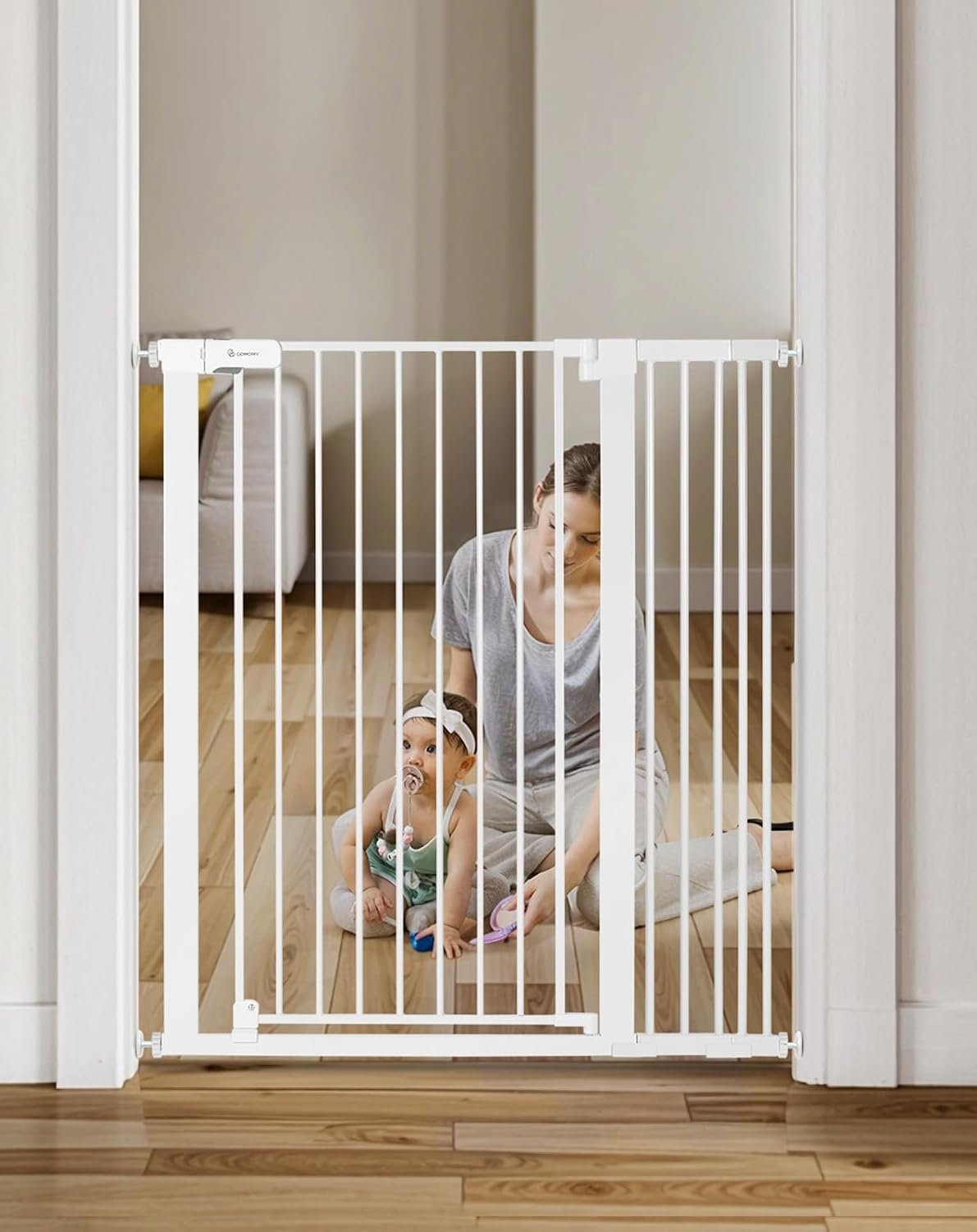 COMOMY 42″ Extra Tall Baby Gate for Stairs, Fits 29.5″ to 40.6″ Openings